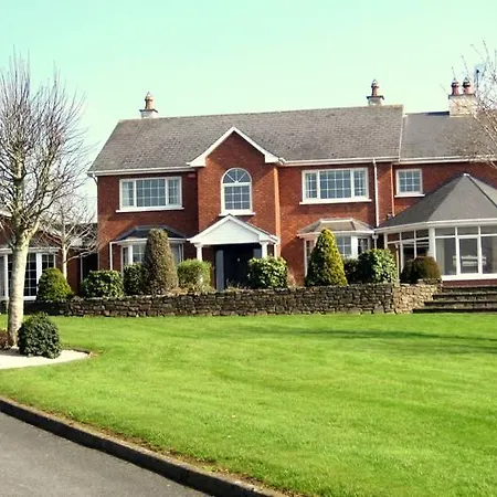 Bed & Breakfast Killarney House 4*