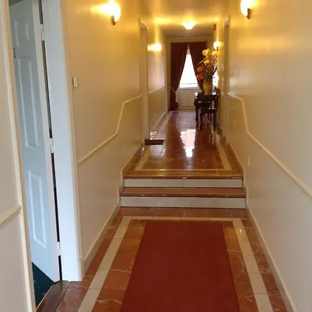 Bed & Breakfast Killarney House Blarney